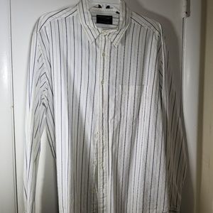 American Eagle button up shirt